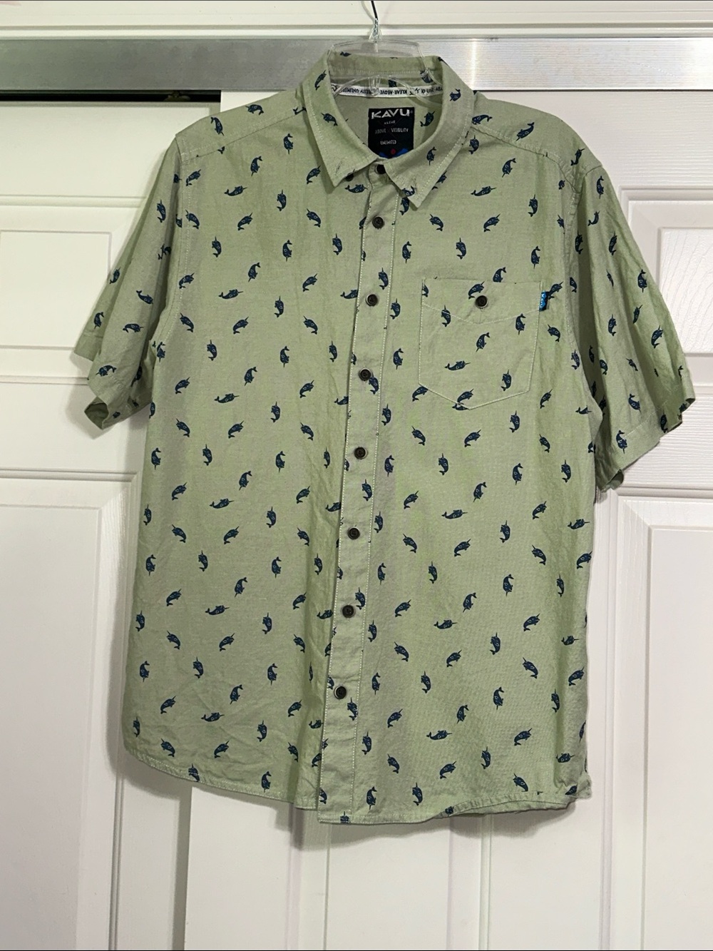 Kavu Men’s Short-Sleeve Button-Up Shirt - Sage with Navy Fish Print